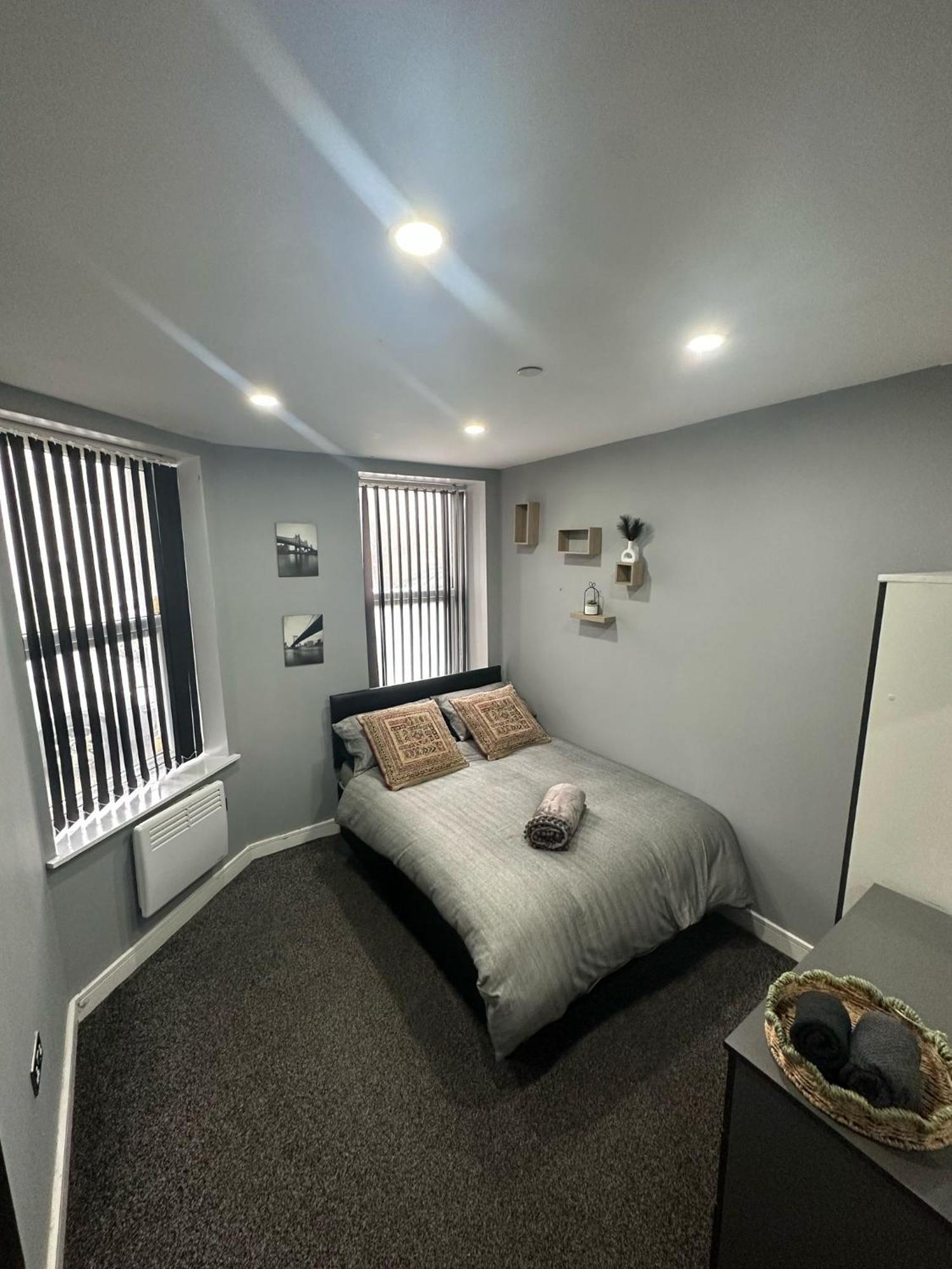 2 Bedroom Flat With Hot Tub Cardiff Exterior photo